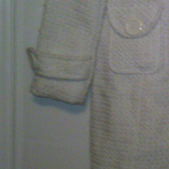 Ladies White Waffle style Fashion Coat. - Picture 3 of 6